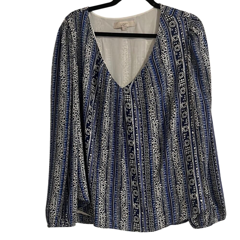 LOFT Women's Blue and‎ White Patterned Top Blouse - Size XL